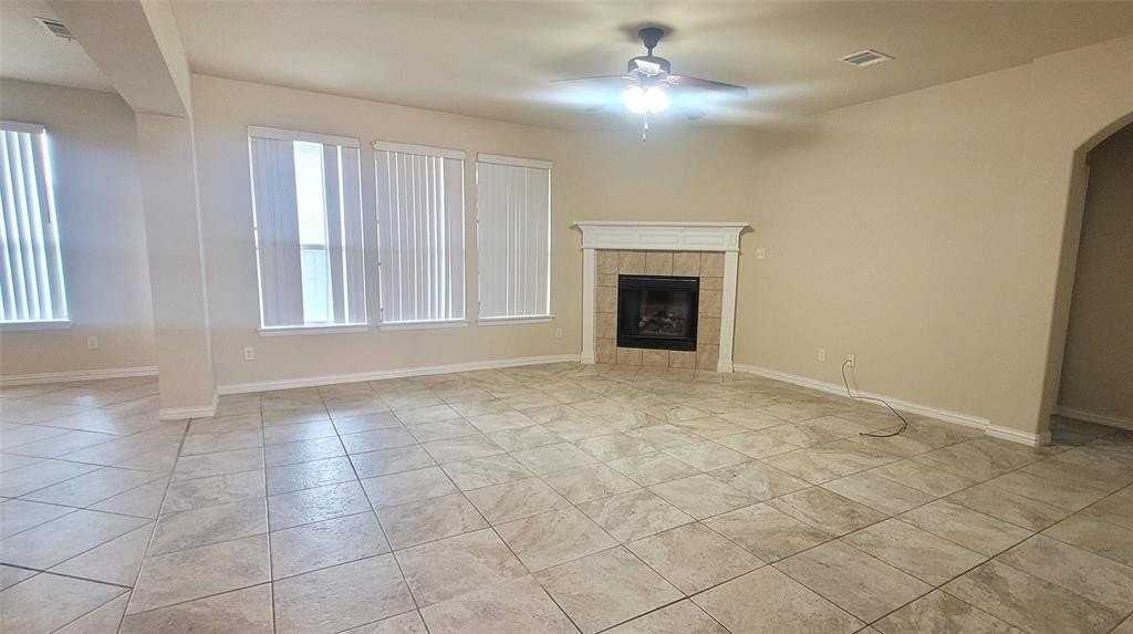 1220 Clover Hill Ln - Photo 5 of 30