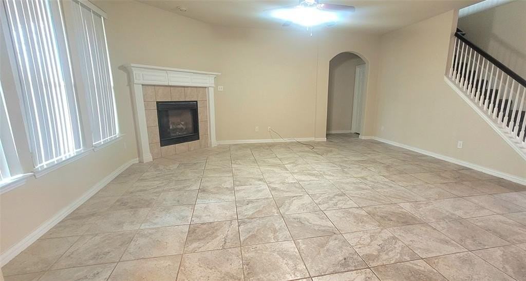 1220 Clover Hill Ln - Photo 7 of 30