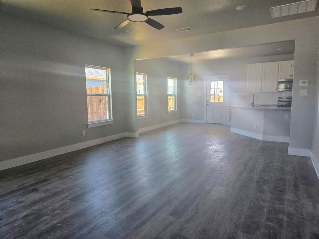 1342 Wyatt St - Photo 2 of 23