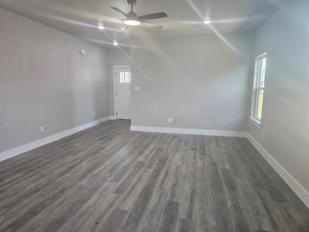 1342 Wyatt St - Photo 4 of 23