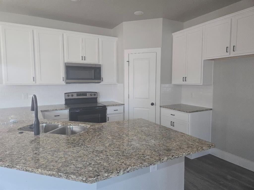 1342 Wyatt St - Photo 7 of 23