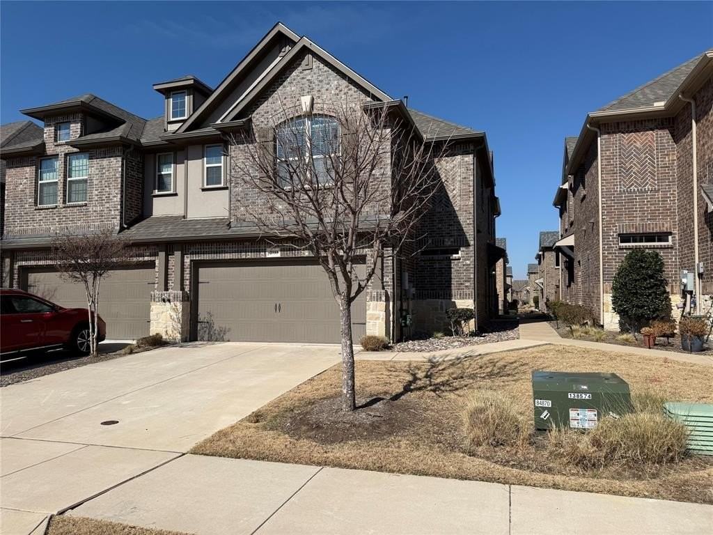 2733 Starburst - Photo 3 of 20