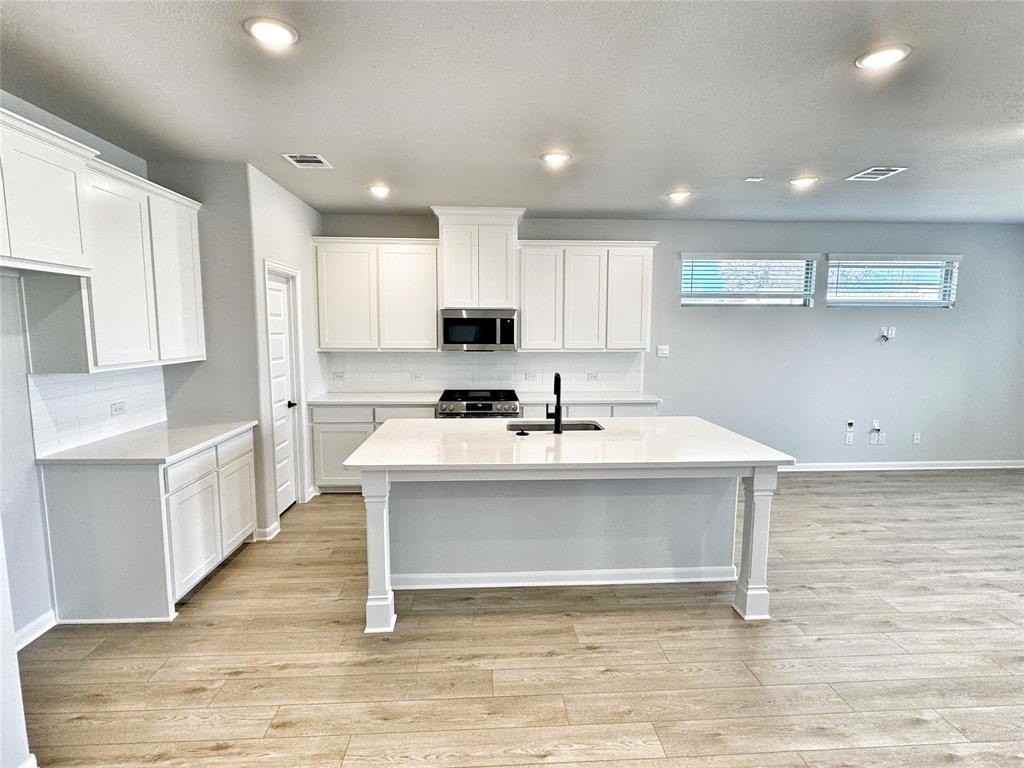 1503 Red Clover Ave - Photo 5 of 37