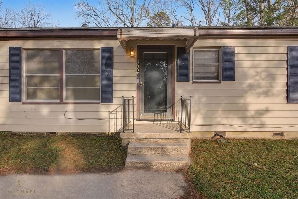 8921 Sweetbriar Ln - Photo 2 of 24