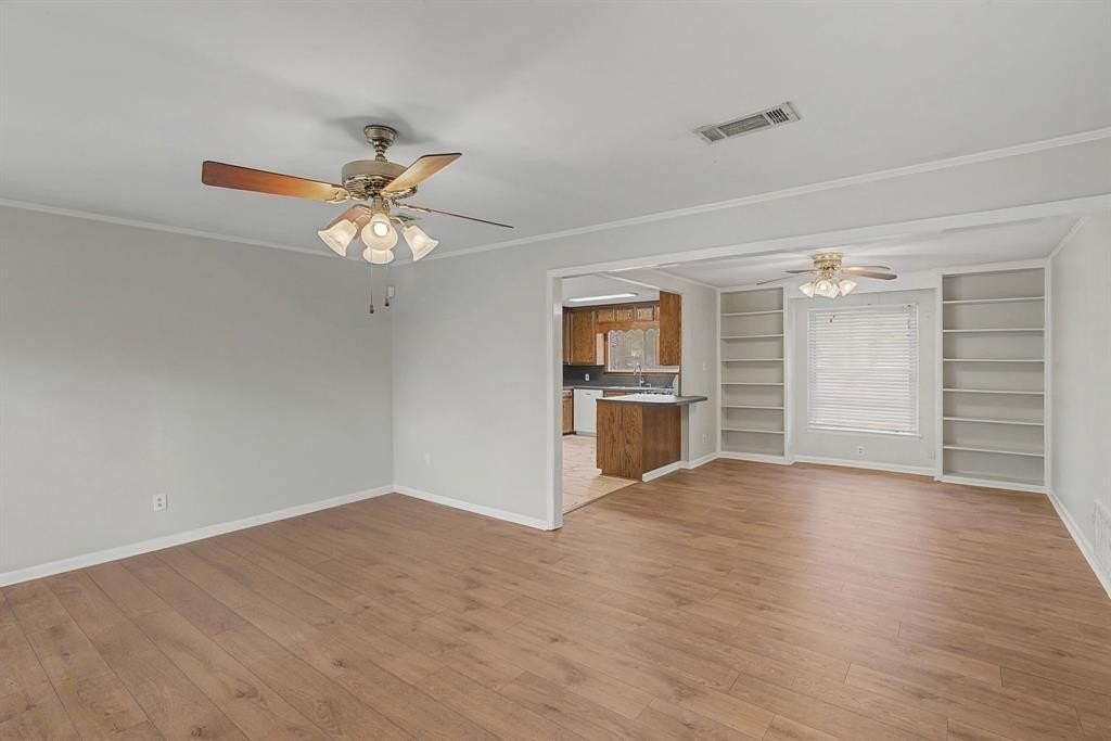 8921 Sweetbriar Ln - Photo 4 of 24