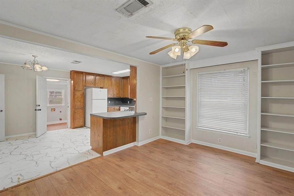 8921 Sweetbriar Ln - Photo 7 of 24