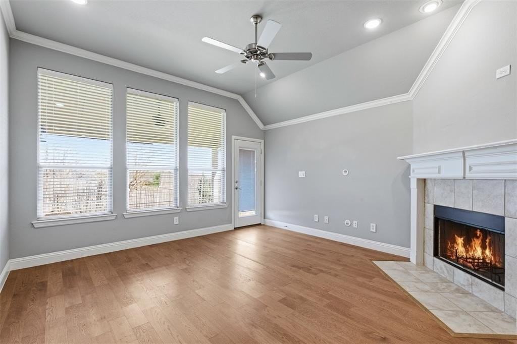 9302 Diane Ct - Photo 4 of 40