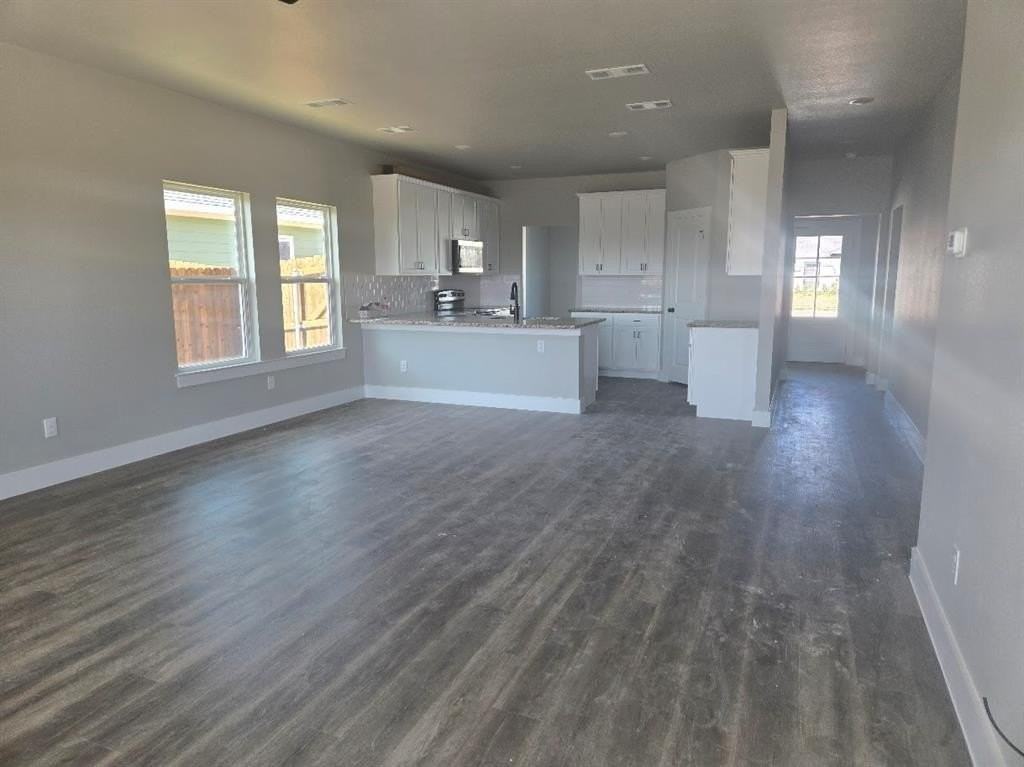 1350 Wyatt St - Photo 6 of 22