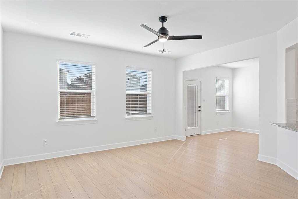 1203 Witherspoon Ln - Photo 7 of 35