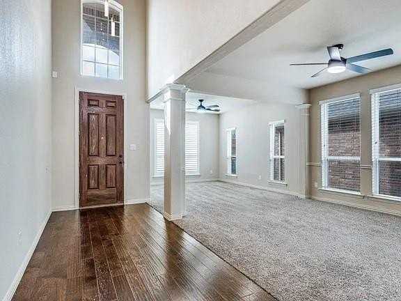 911 Melshire Dr - Photo 2 of 20