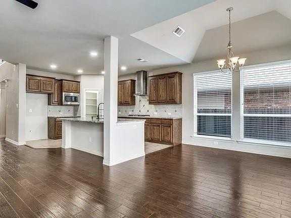 911 Melshire Dr - Photo 5 of 20