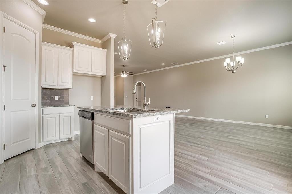 3332 Arrow Creek Dr - Photo 3 of 32