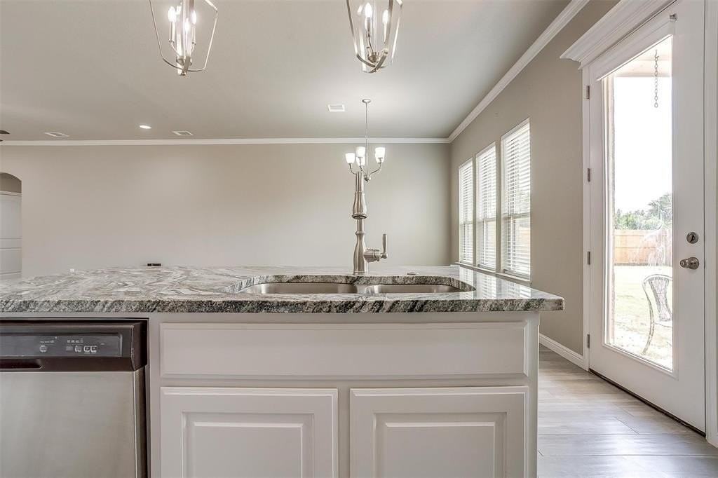 3332 Arrow Creek Dr - Photo 7 of 32