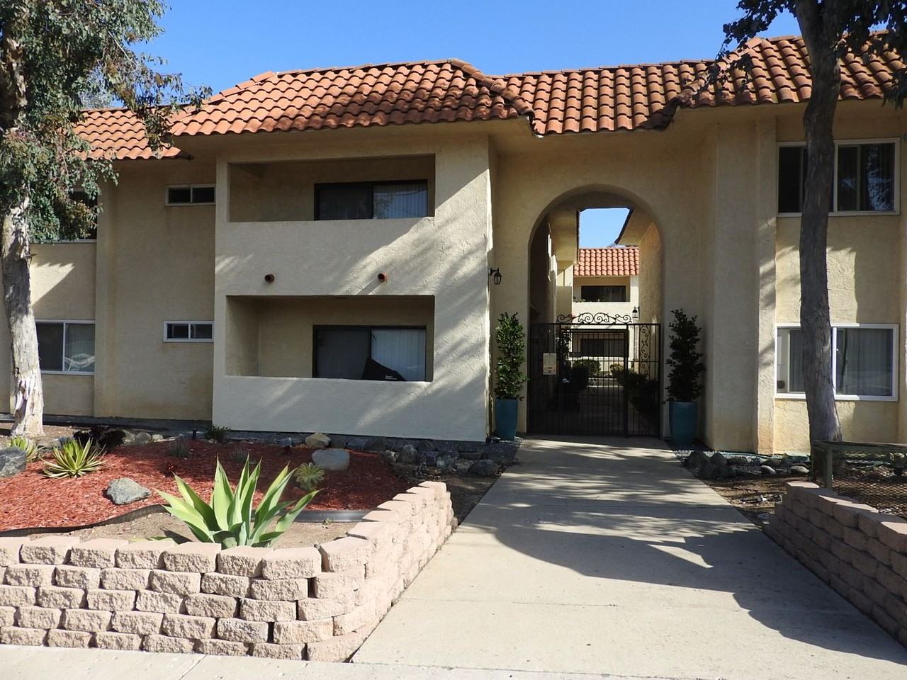 Graham Terrace Apartments - Photo 3 of 46