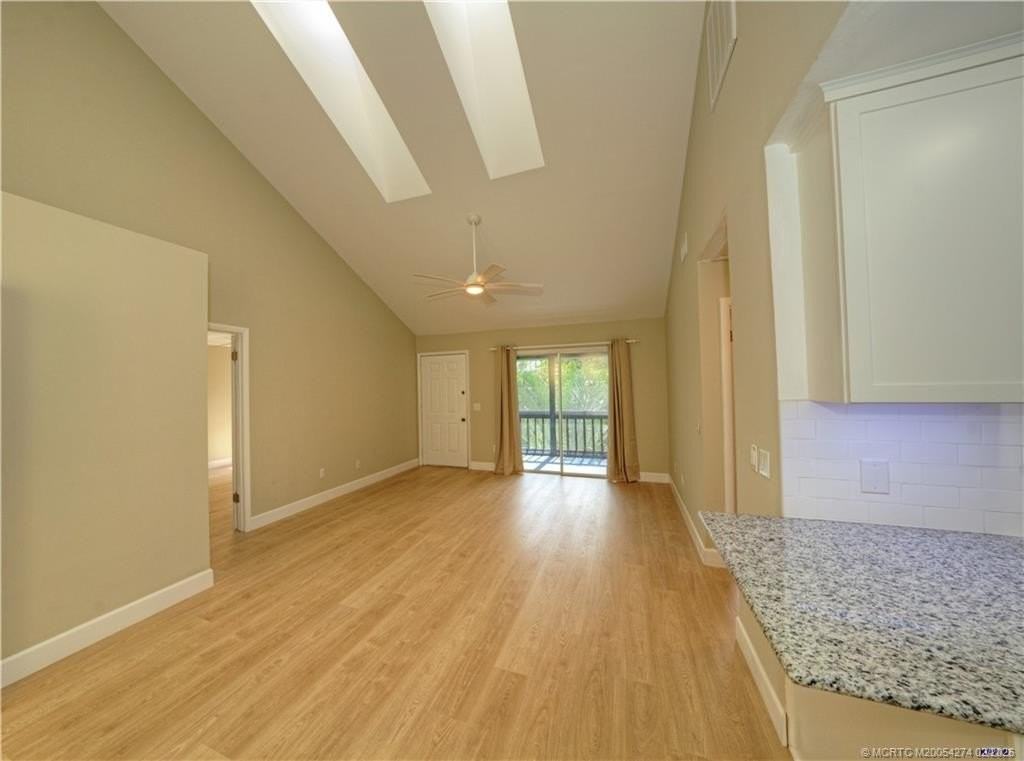 8164 Se Croft Cir Unit B7 #B7 - Photo 6 of 13