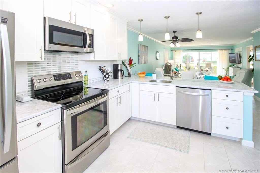 1858 Sw Palm City Rd Apt 103 #103 - Photo 5 of 32