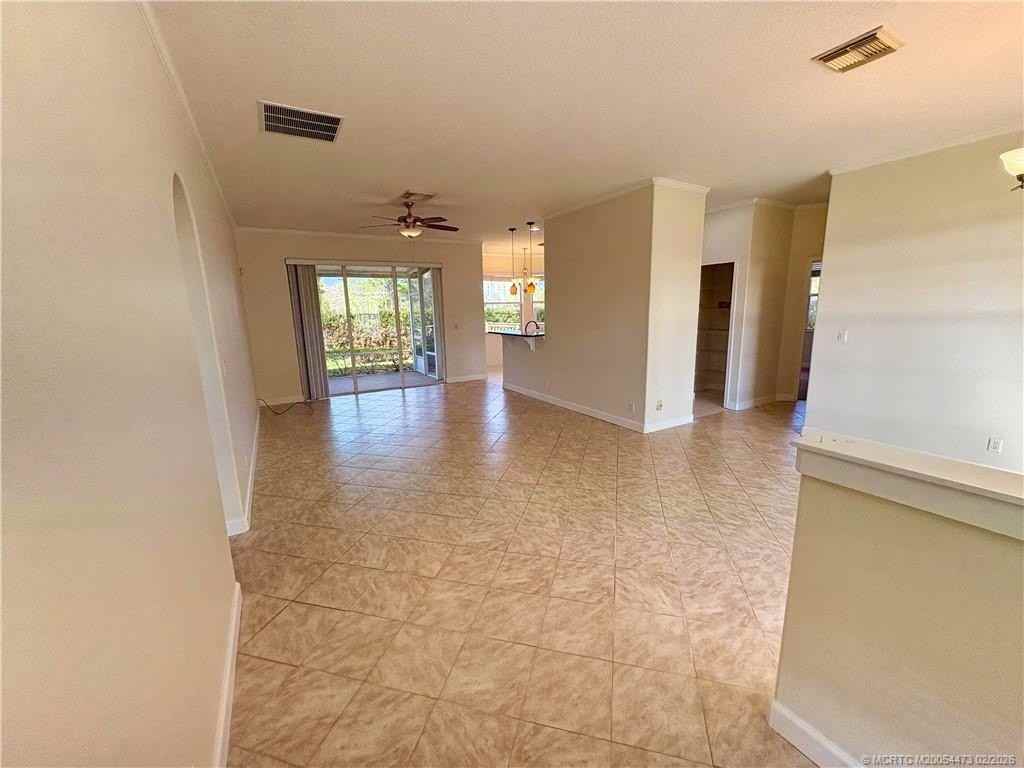 947 Nw 13th St - Photo 2 of 20