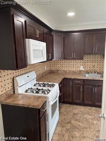 6991 Colonial St - Photo 5 of 13