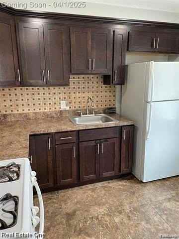 6991 Colonial St - Photo 6 of 13