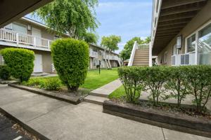 featured image of 4004 W Walnut St