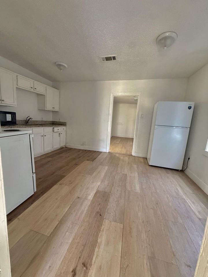 2023 Delaware St - Photo 2 of 10