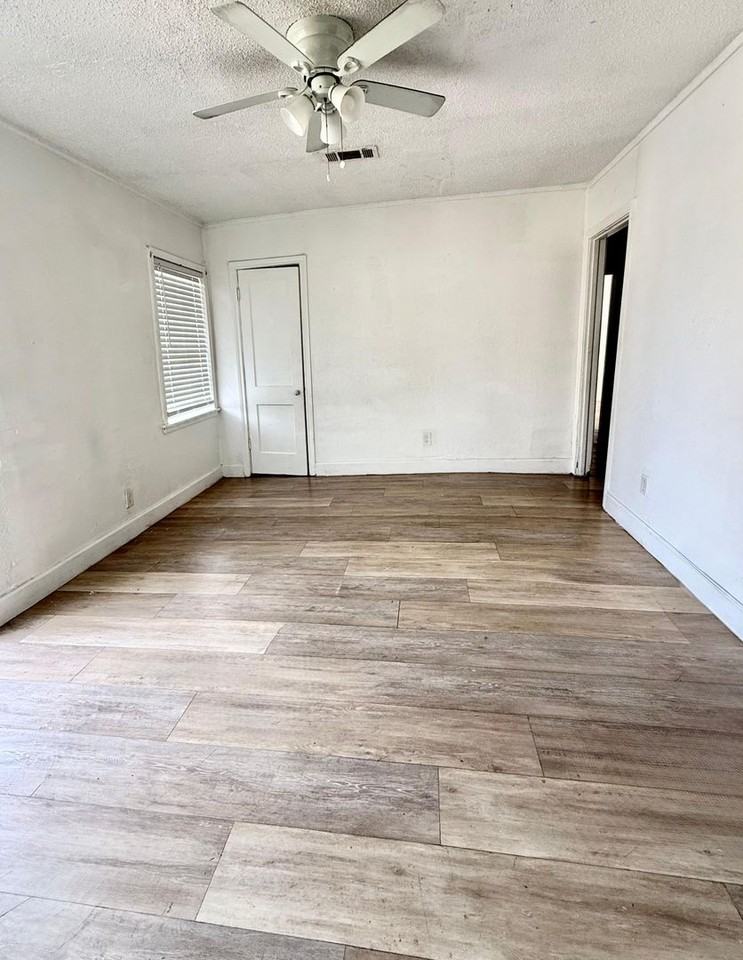 2023 Delaware St - Photo 6 of 10
