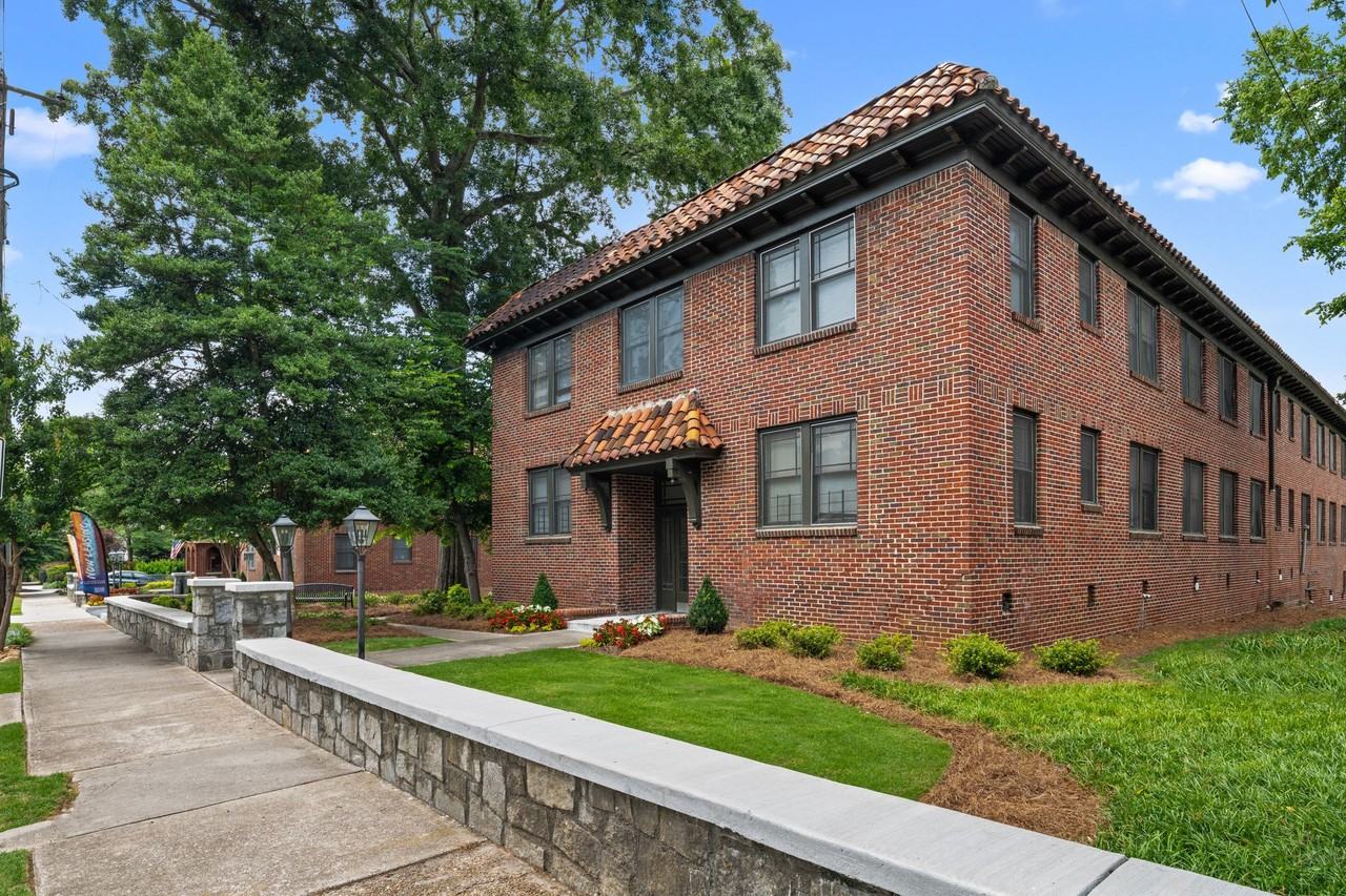 Highland Oaks - Photo 2 of 27