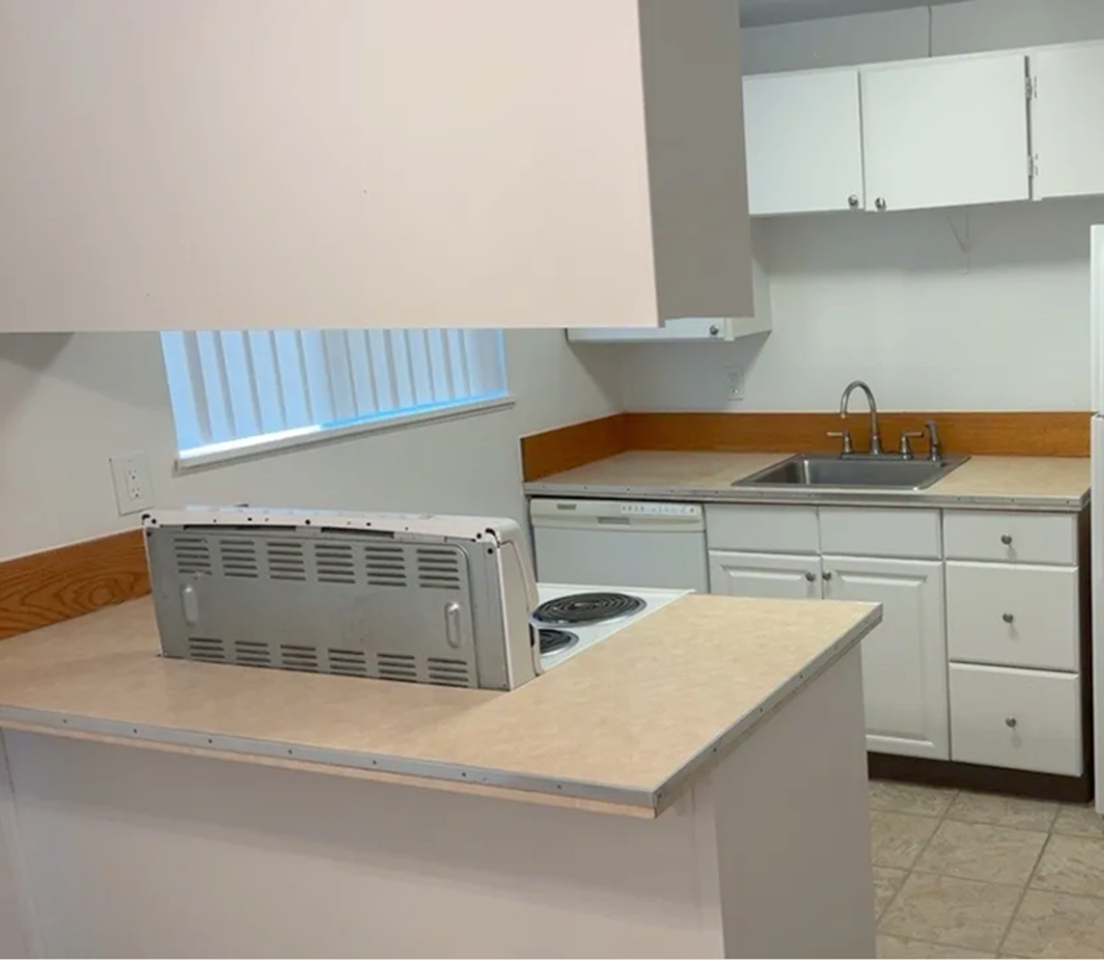 13625 SE Stark St. - Photo 2 of 12