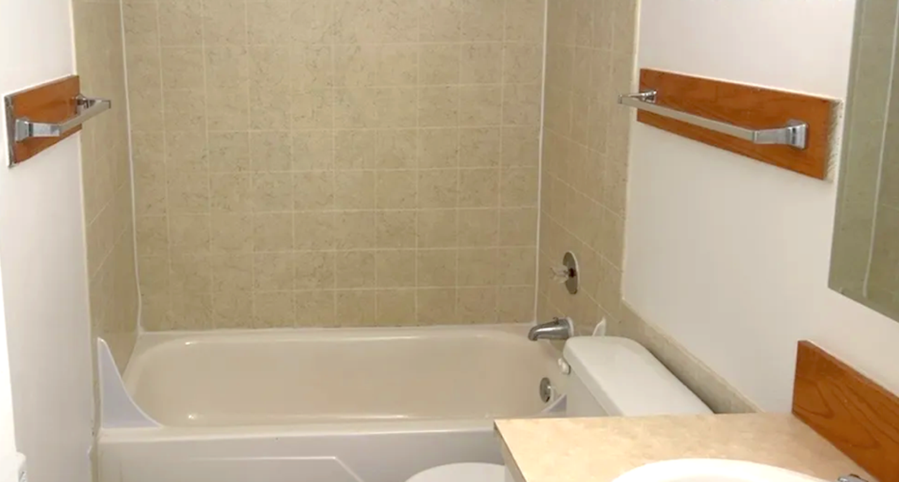 13625 SE Stark St. - Photo 6 of 12