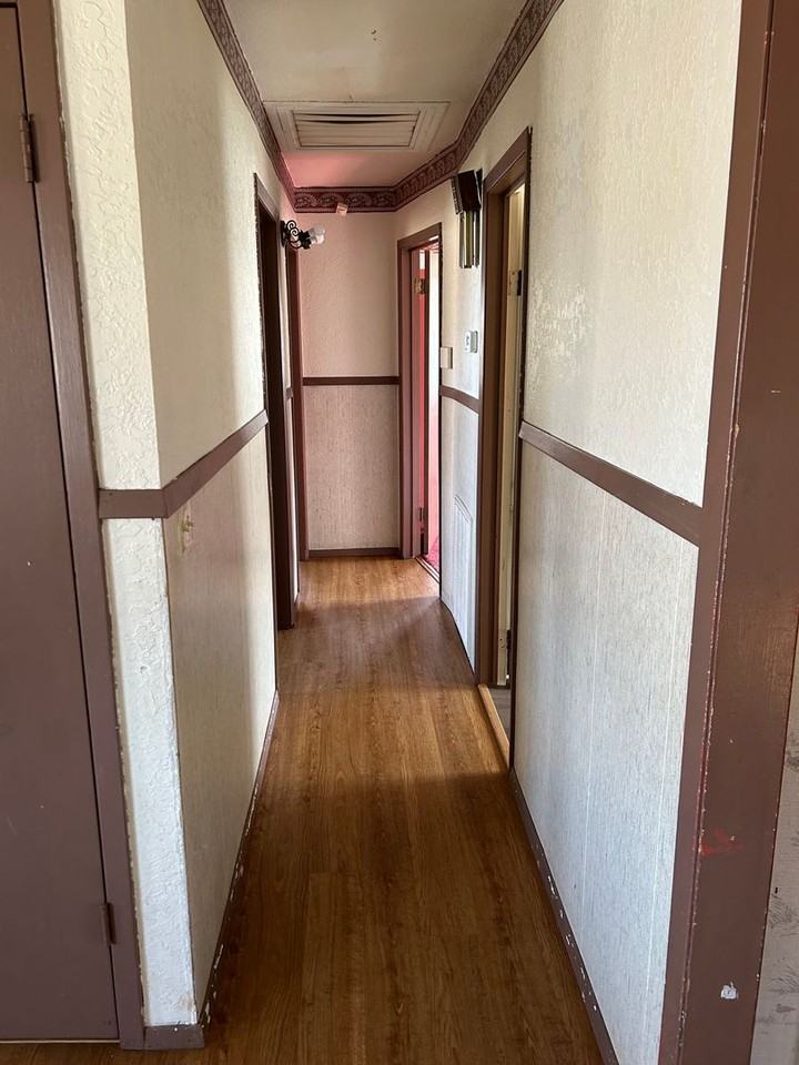 102 E Elm St - Photo 4 of 26