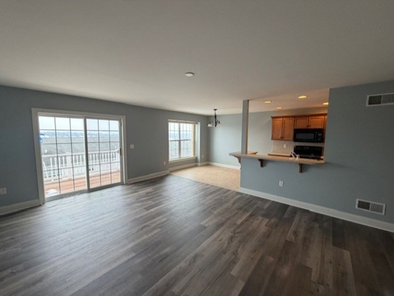 785 Oak Leaf Ln - Photo 3 of 35