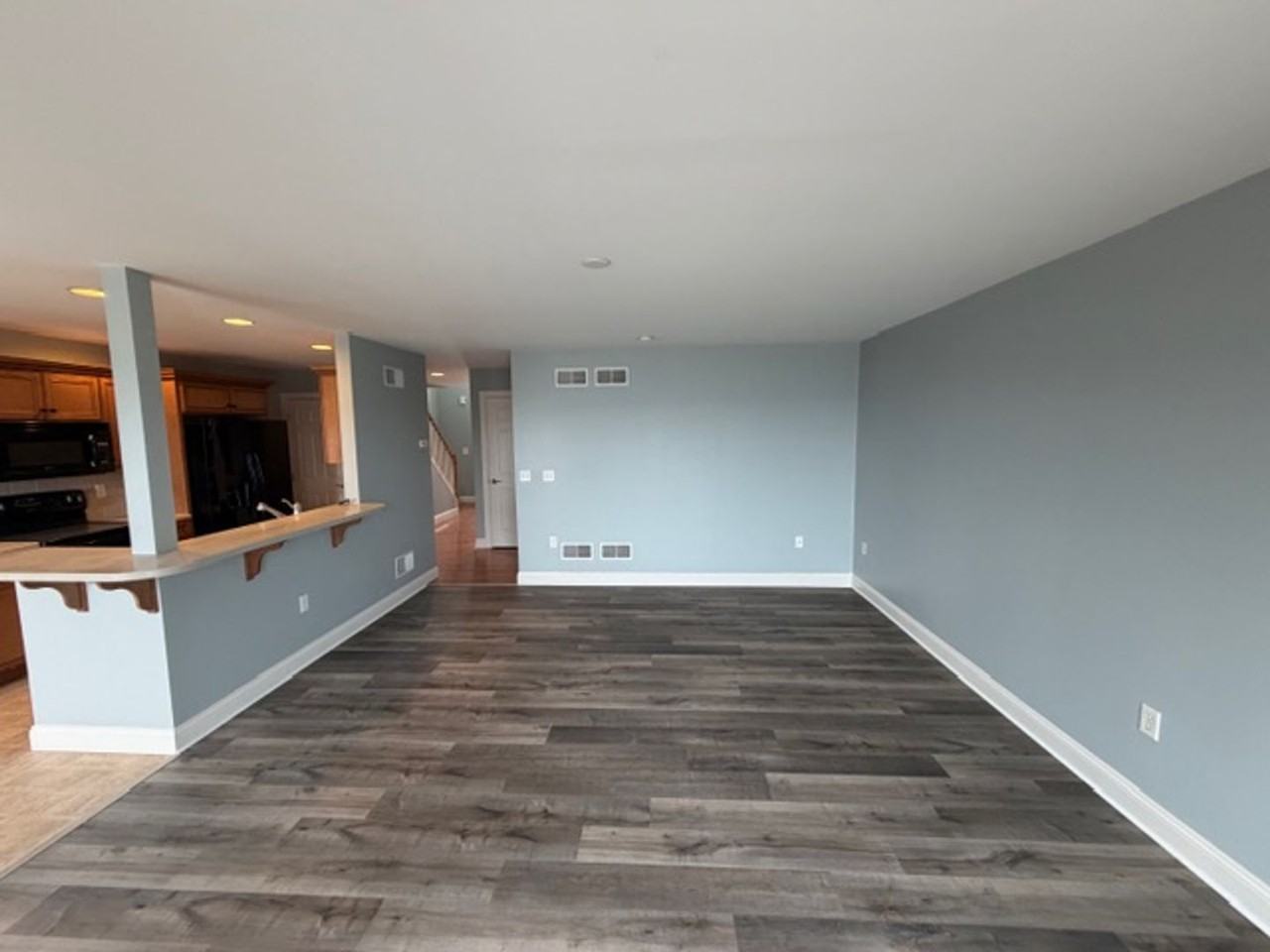 785 Oak Leaf Ln - Photo 4 of 35