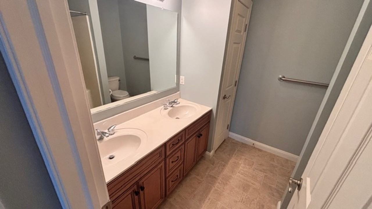 785 Oak Leaf Ln - Photo 5 of 35