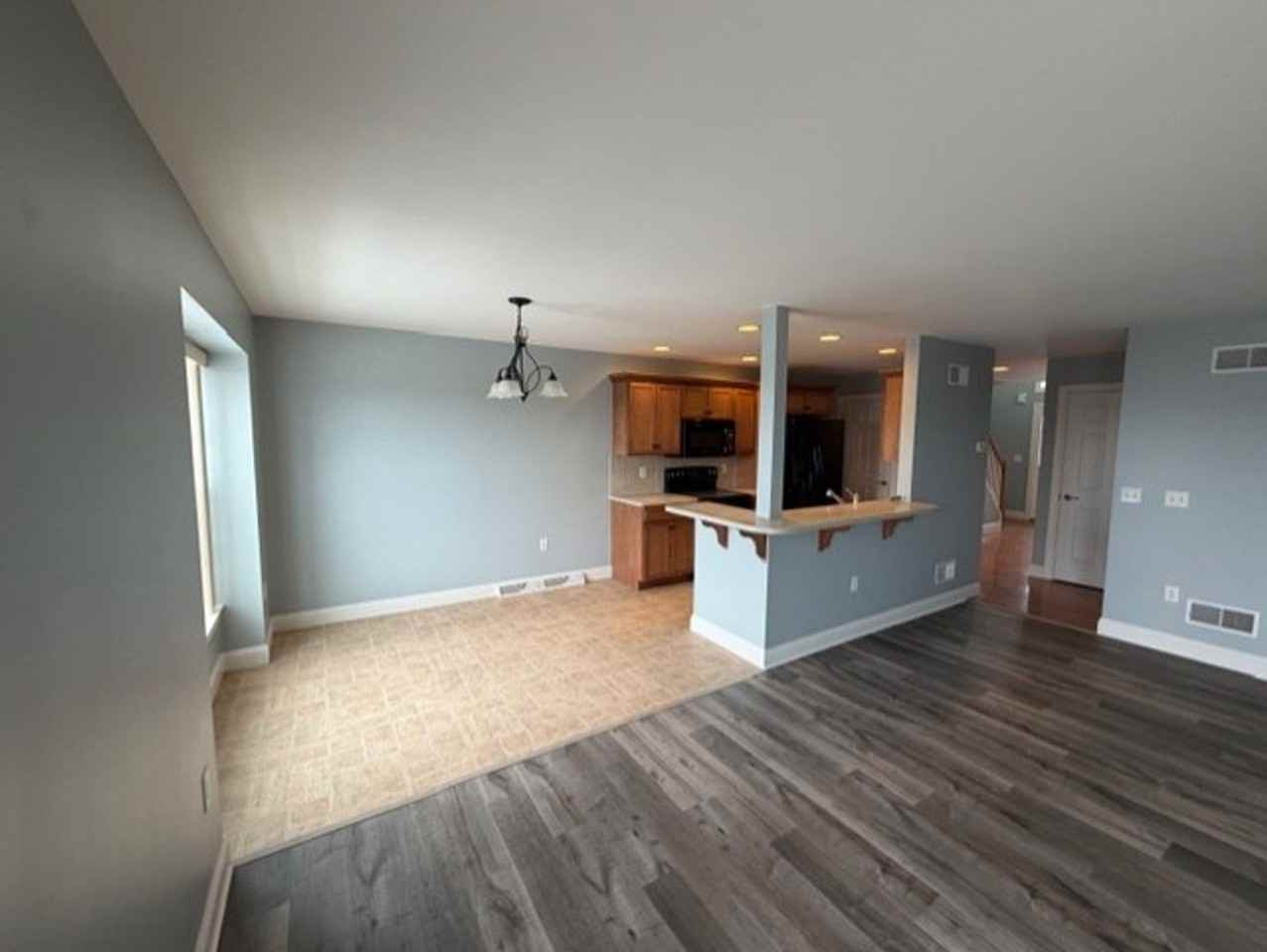 785 Oak Leaf Ln - Photo 7 of 35