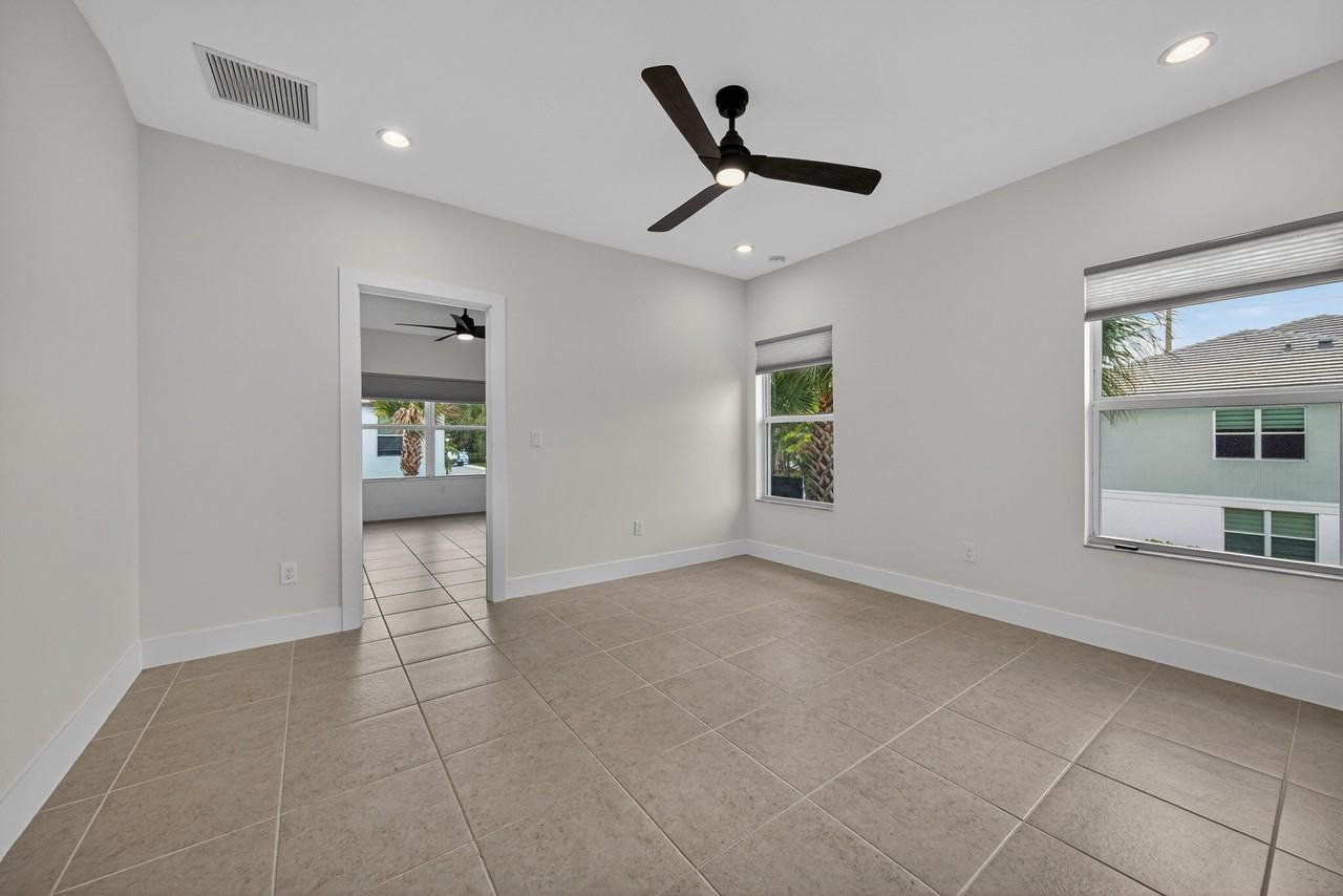 1817 Sanderling Dr - Photo 6 of 21