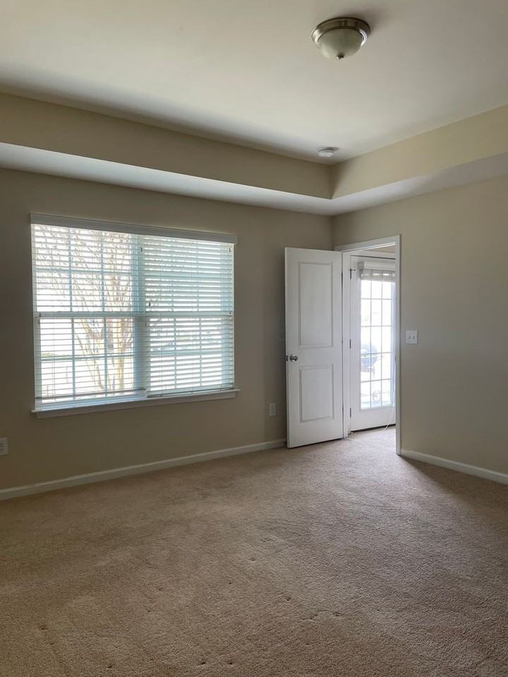 547 Song Sparrow Ln - Photo 5 of 16