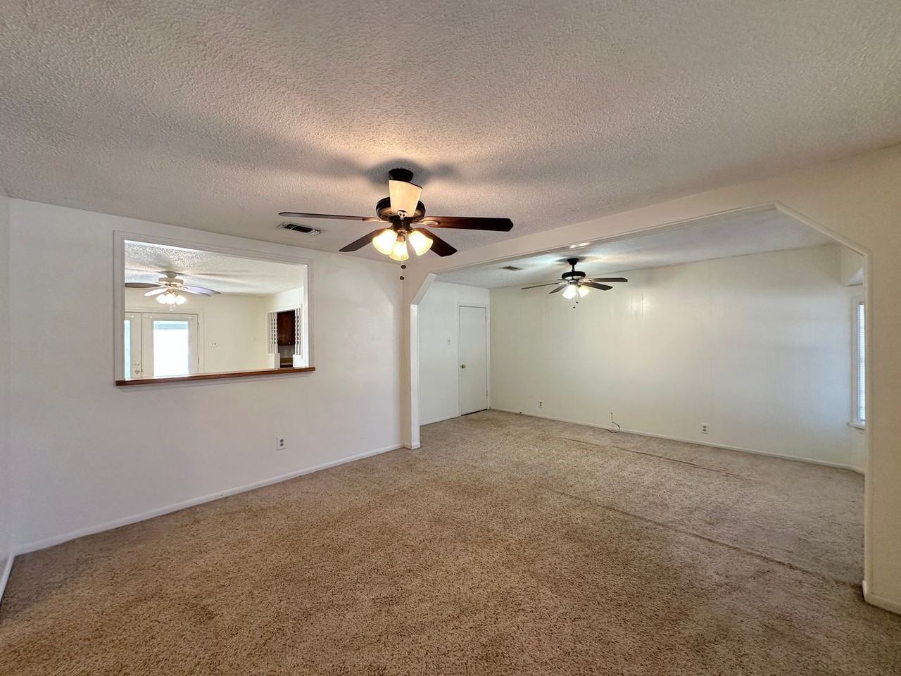 1904 Pleasant Ln - Photo 2 of 28