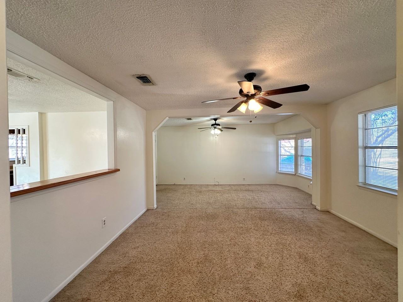 1904 Pleasant Ln - Photo 3 of 28