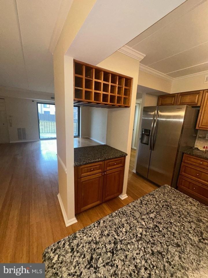 27 Oakridge Dr 2nd Fl #2ndFL - Photo 7 of 17