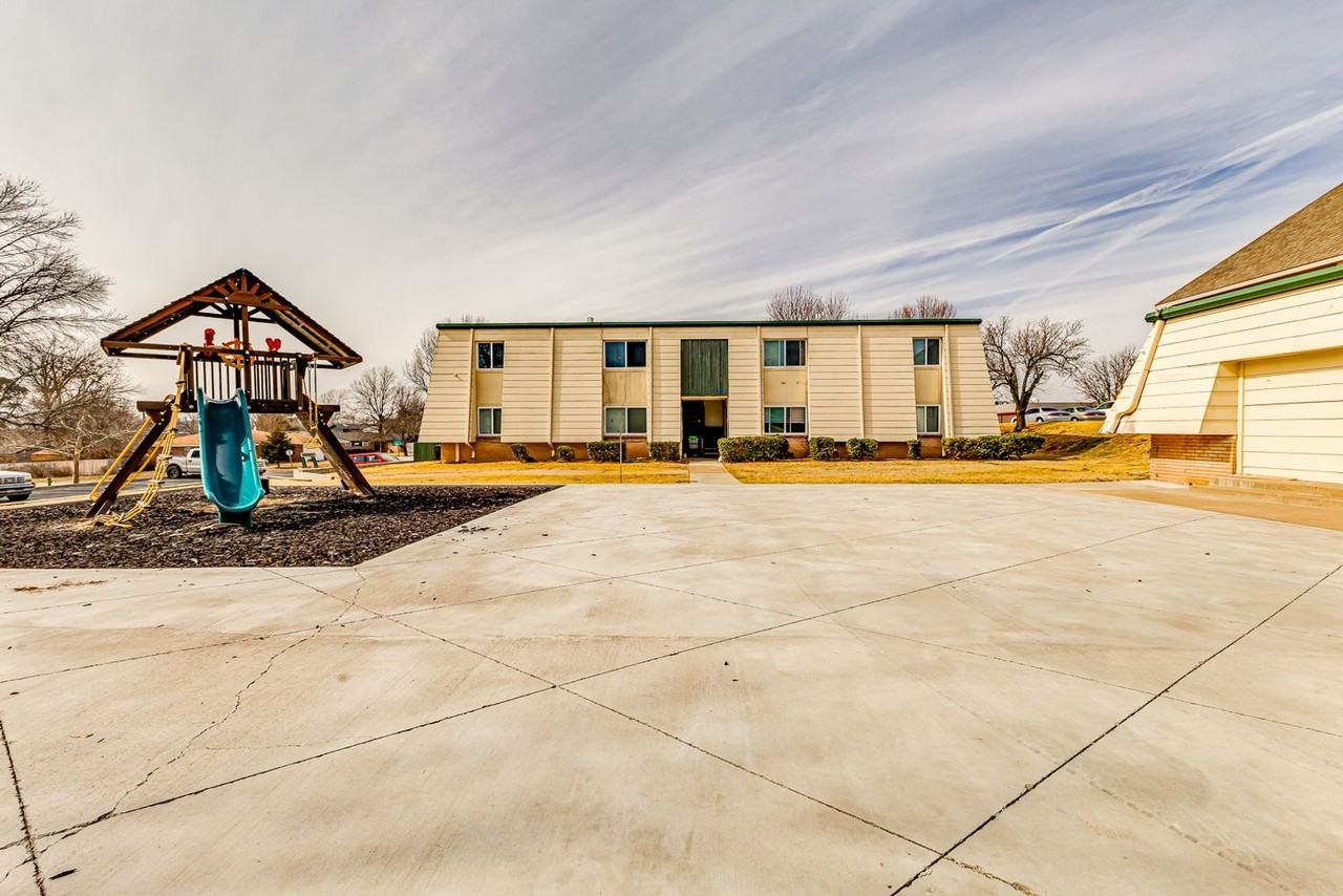 Woodhaven Apartments - Photo 2 of 40