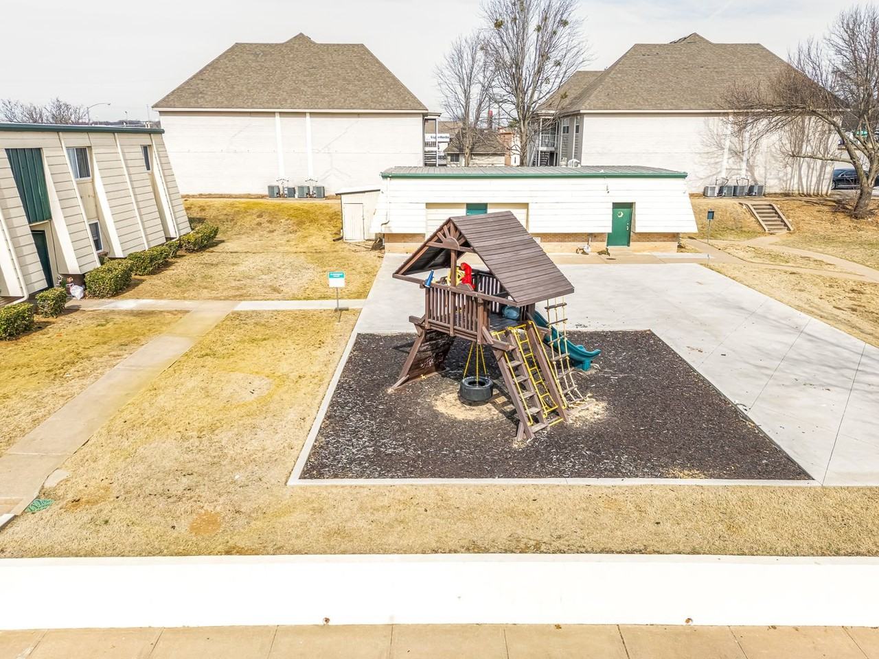 Woodhaven Apartments - Photo 3 of 40