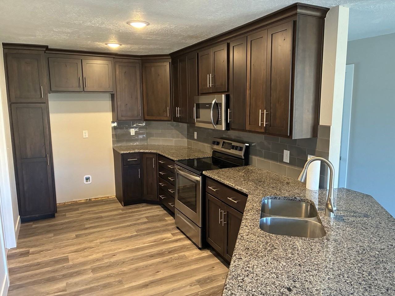 1912 S 18th Ave #A - Photo 3 of 15