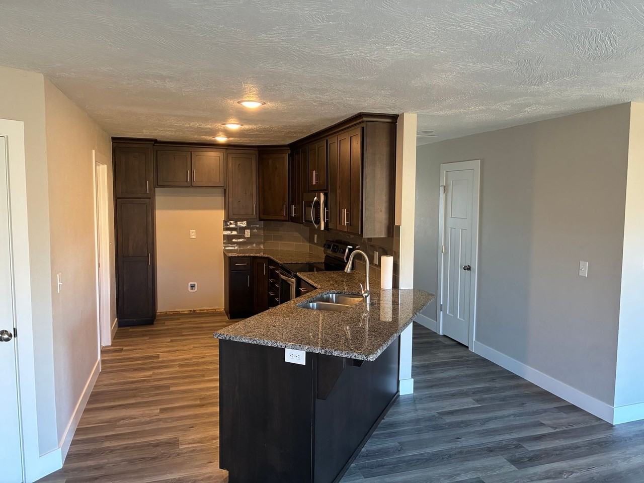 1912 S 18th Ave #A - Photo 4 of 15