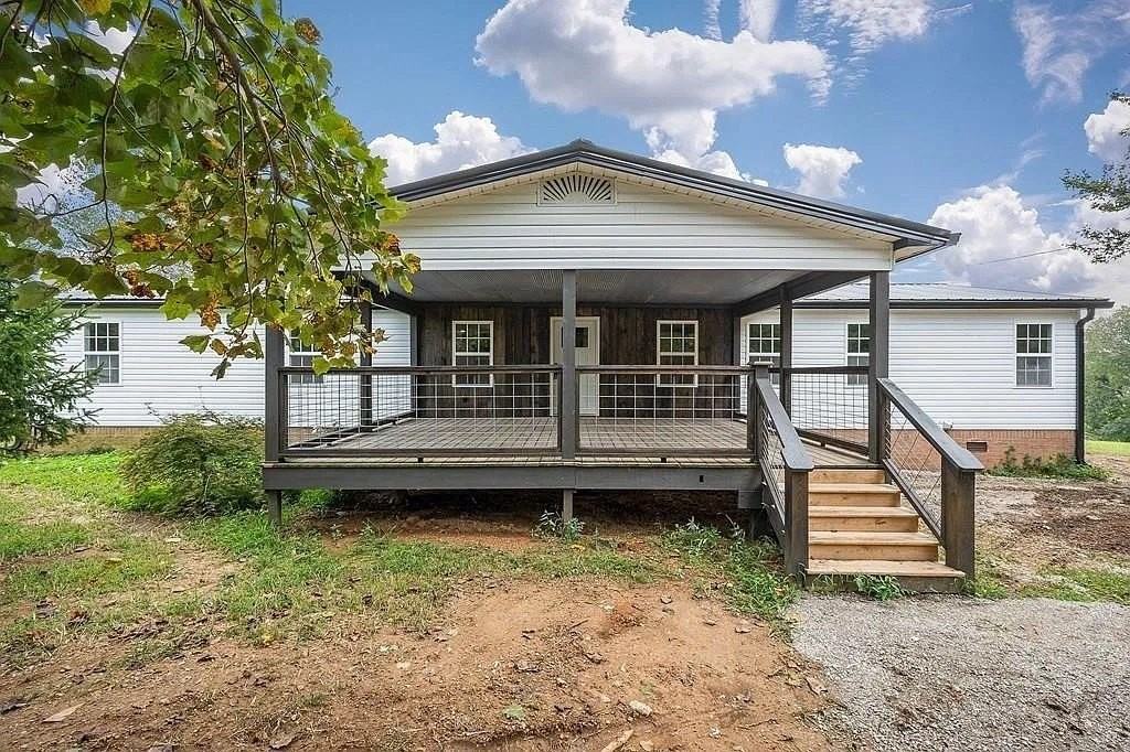 436 Paul Golden Rd - Photo 3 of 41