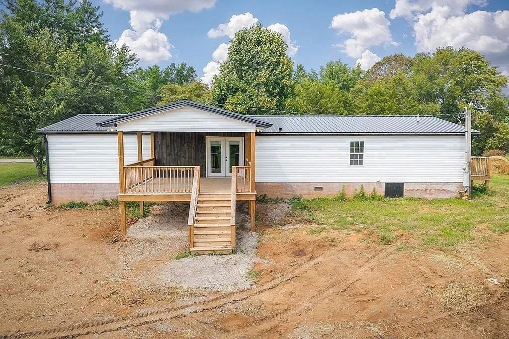 436 Paul Golden Rd - Photo 5 of 41