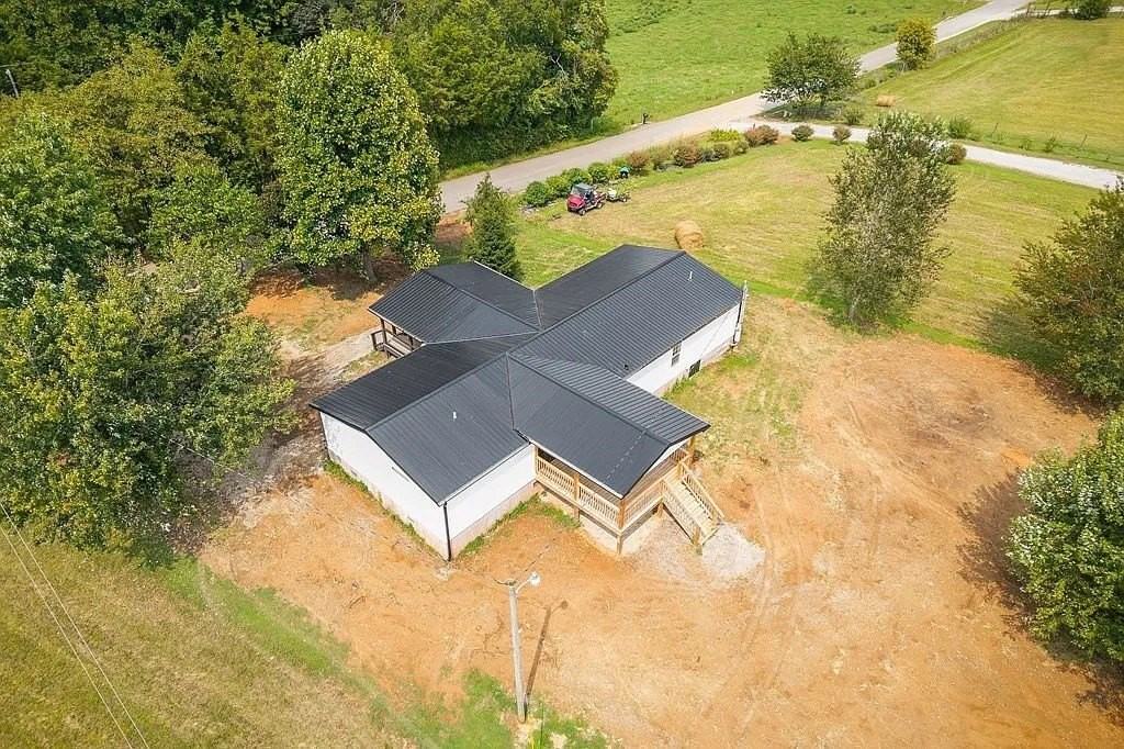 436 Paul Golden Rd - Photo 6 of 41