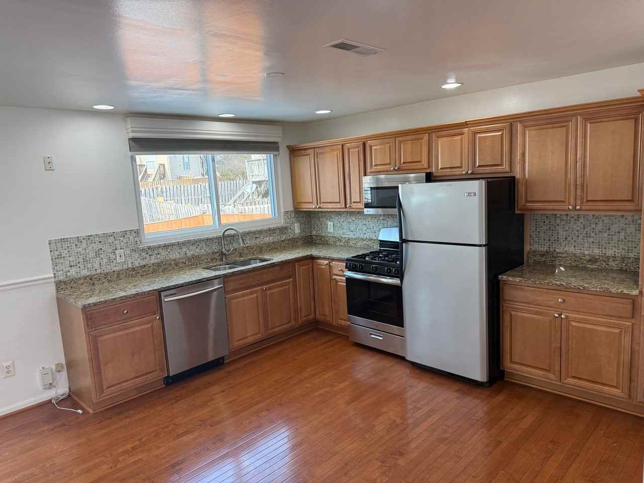 16918 Toms River Loop - Photo 2 of 23