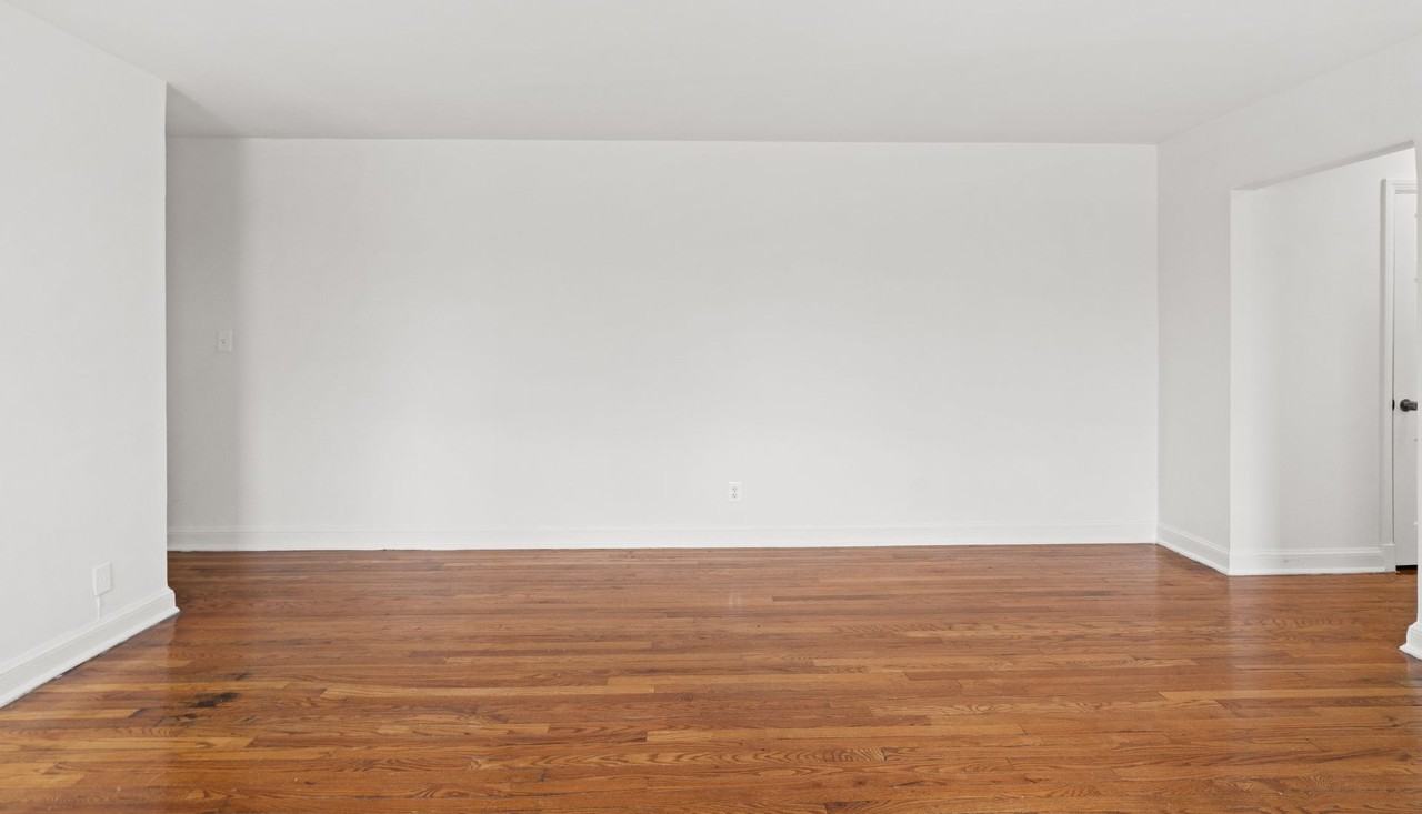 42ND FLATS - Photo 7 of 14