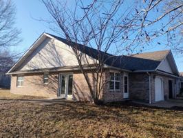 featured image of 631 N Springfield St