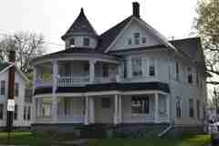 410 S. Main - Photo 1 of 1